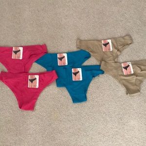 No-show underwear bundle